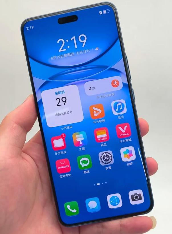 2025“性价比最高”的华为手机,512GB更亲民了,麒麟芯+卫星通信