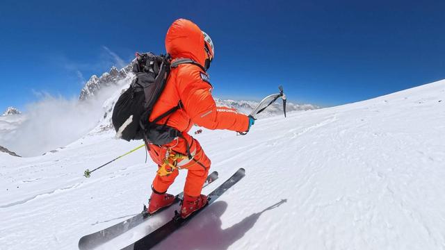 华为WATCH Ultimate非凡探索:守护青年登山家张京首次珠峰登滑壮举