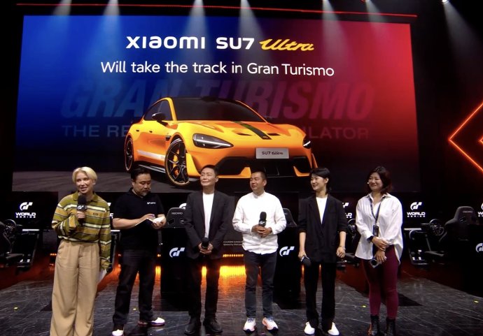 我尼玛!兄弟们,以后可以在GT赛车里面驾驶小米SU7 Ultra了!
