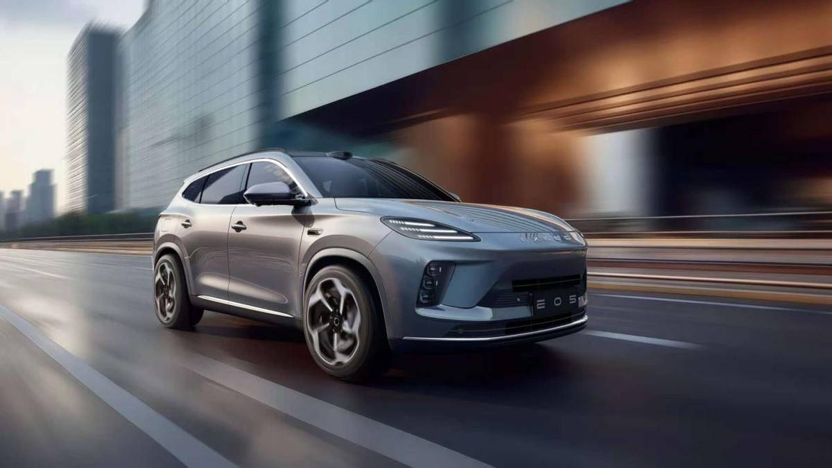 配备激光雷达,首搭地平线HSD,星纪元E05官图发布